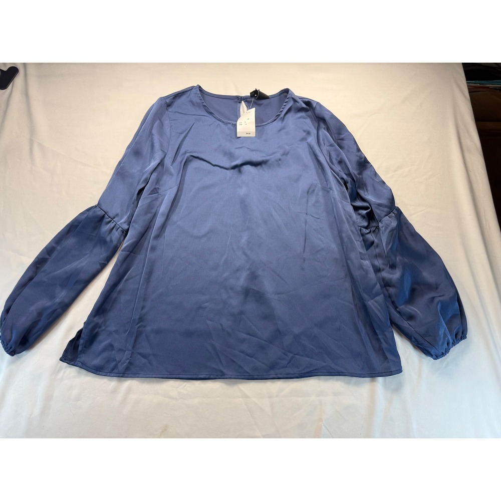 Bobeau Women Blue Satin Bell Sleeve Blouse Crew Neck Keyhole Back XL NWT